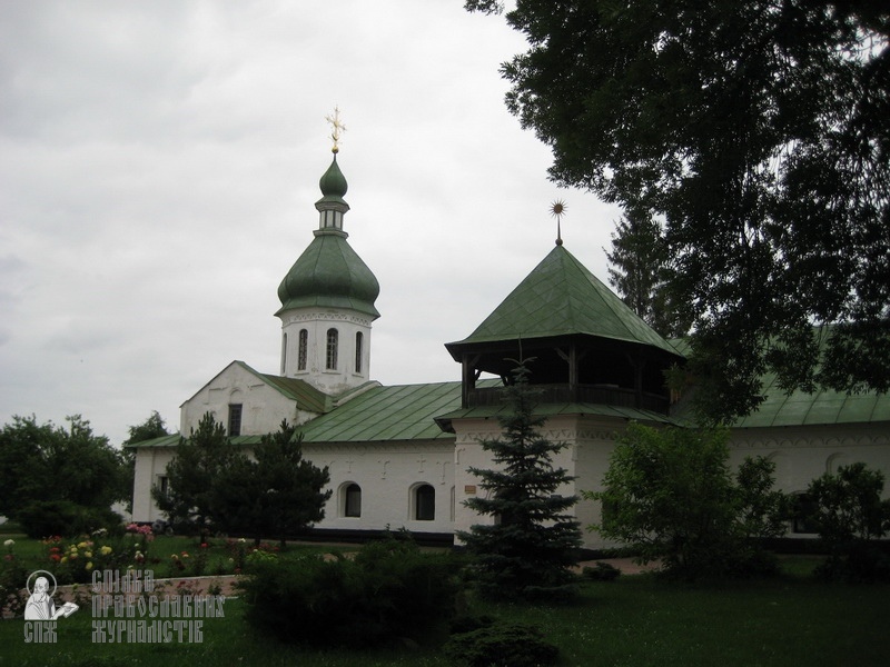 Спасо-Преображенский монастырь в городе Новгород-Северский (XI век) фото 16