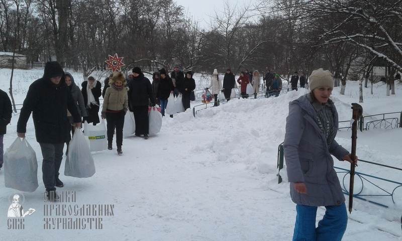 «Сімейний» відділ УПЦ провів благодійну акцію «Старість в радість» фото 6