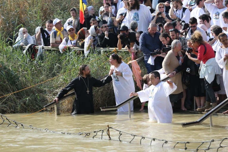 5 країн з найбільш яскравими Хрещенськими традиціями фото 7