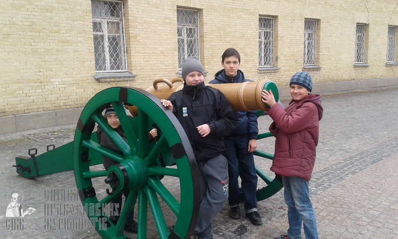 Чужих дітей не буває: у Києві пройшла акція на підтримку дітей ув'язнених фото 20