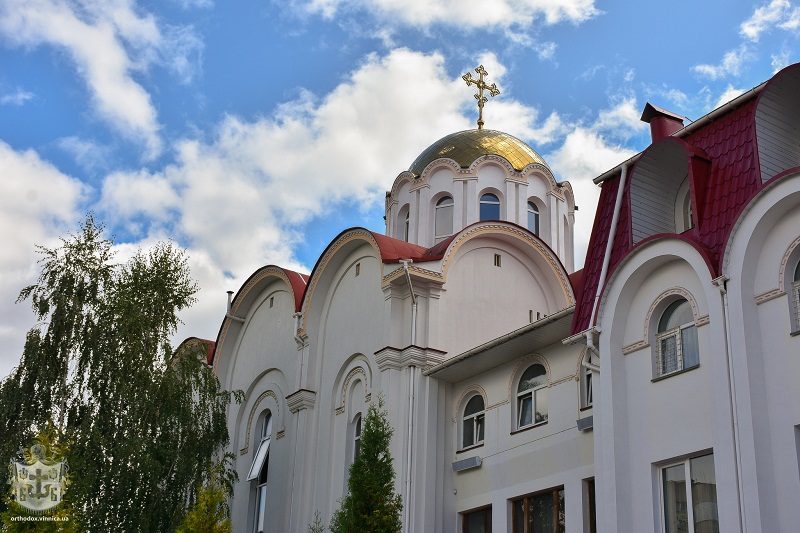 «Тому що приїхав Митрополит Онуфрій!»: як освячували храм у Вінниці фото 1