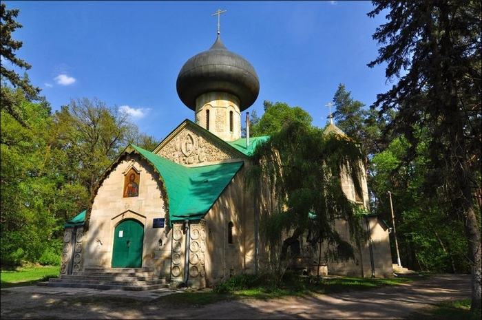 В Сети опубликовали фото самых необычных церквей и соборов фото 28