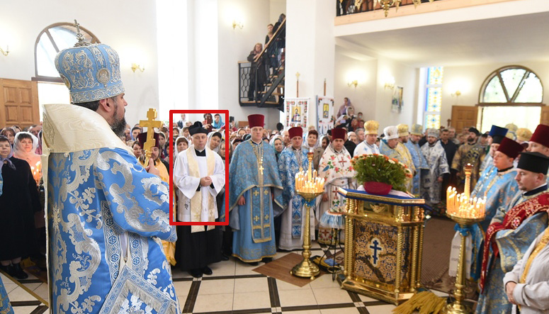 Un preot catolic s-a rugat cu Epifanie la altarul BOaU din Varaș фото 3