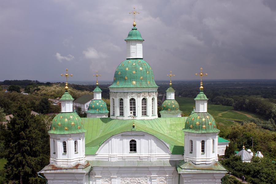 ТОП-10 українських монастирів, віддалених від великих міст фото 2