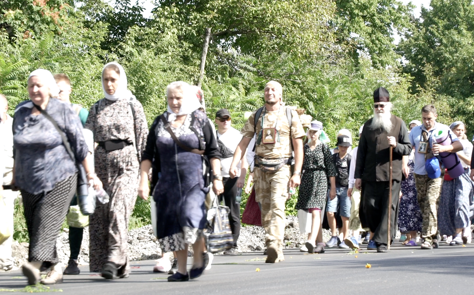 40.000 πιστοί στην λιτανεία από το Κάμιανετς-Ποντίλσκι στο Ποτσάεφ фото 1