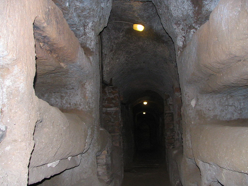 Catacombele: viața subterană a creștinilor de ieri și de astăzi фото 1