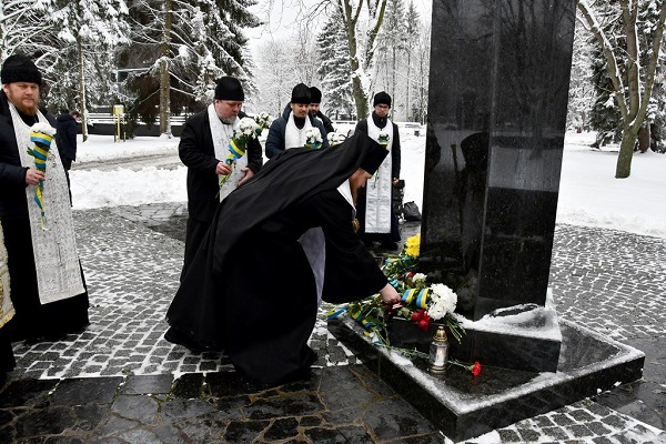 В епархиях УПЦ помолились о героях-ликвидаторах аварии на ЧАЭС фото 3