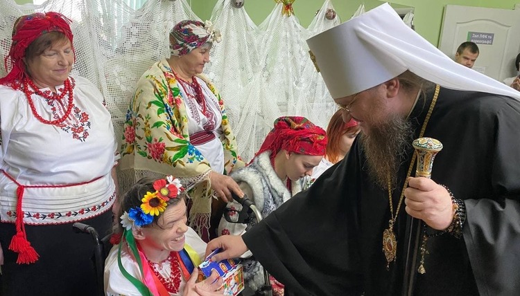 В епархиях УПЦ проходят благотворительные акции к Рождеству Христову фото 1