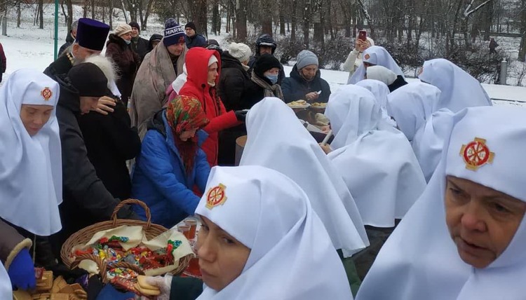 В епархиях УПЦ проходят благотворительные акции к Рождеству Христову фото 2