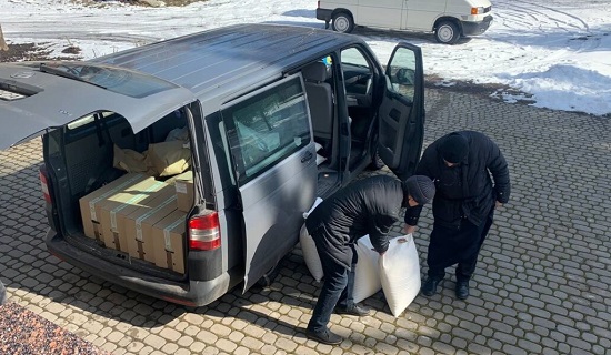 В Полтавской епархии УПЦ помогают вынужденным переселенцам фото 2
