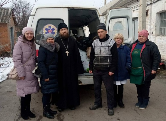 У Полтавській єпархії УПЦ допомагають вимушеним переселенцям фото 3