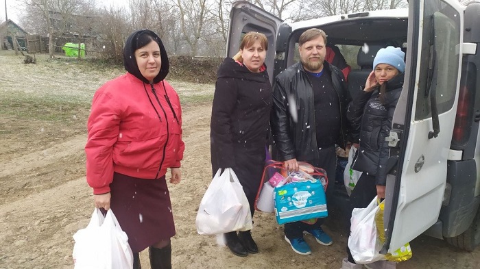 В Винницкой, Хмельницкой и Мукачевской епархиях УПЦ помогли беженцам фото 2