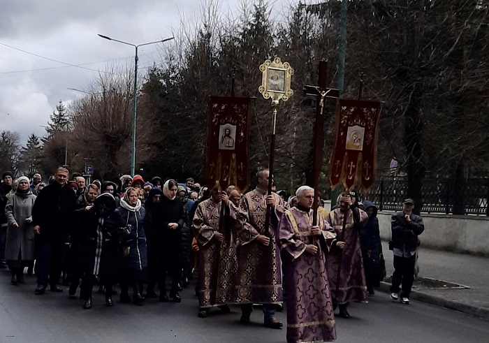 У Вінницькій і Тернопільській єпархіях УПЦ передали допомогу військовим фото 1