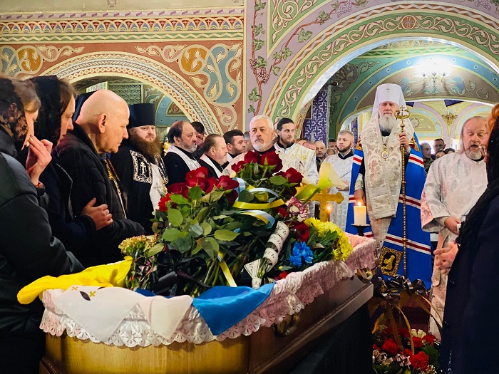 У Волинській і Мукачівській єпархіях УПЦ попрощалися із загиблими воїнами фото 1