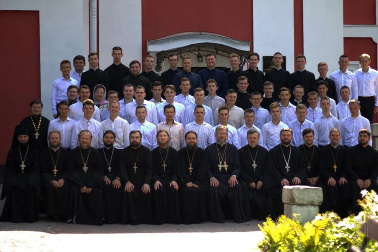 В духовных учебных учреждениях УПЦ начался новый учебный год фото 4