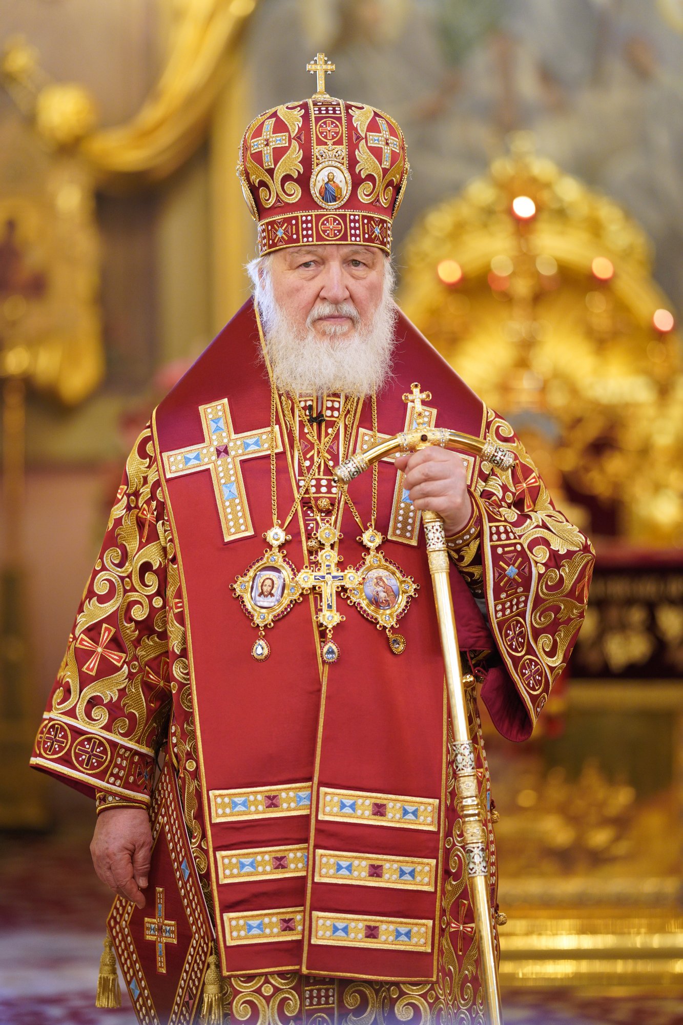 Network notes the identity of Patriarch Kirill’s and Dumenko’s vestments фото 1