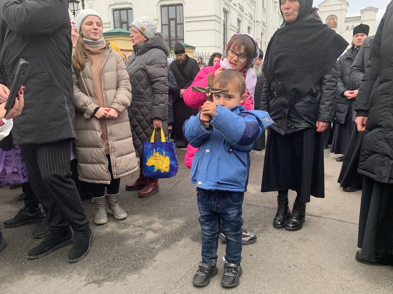 Chronicles of standing for the Lavra: March 31 фото 6